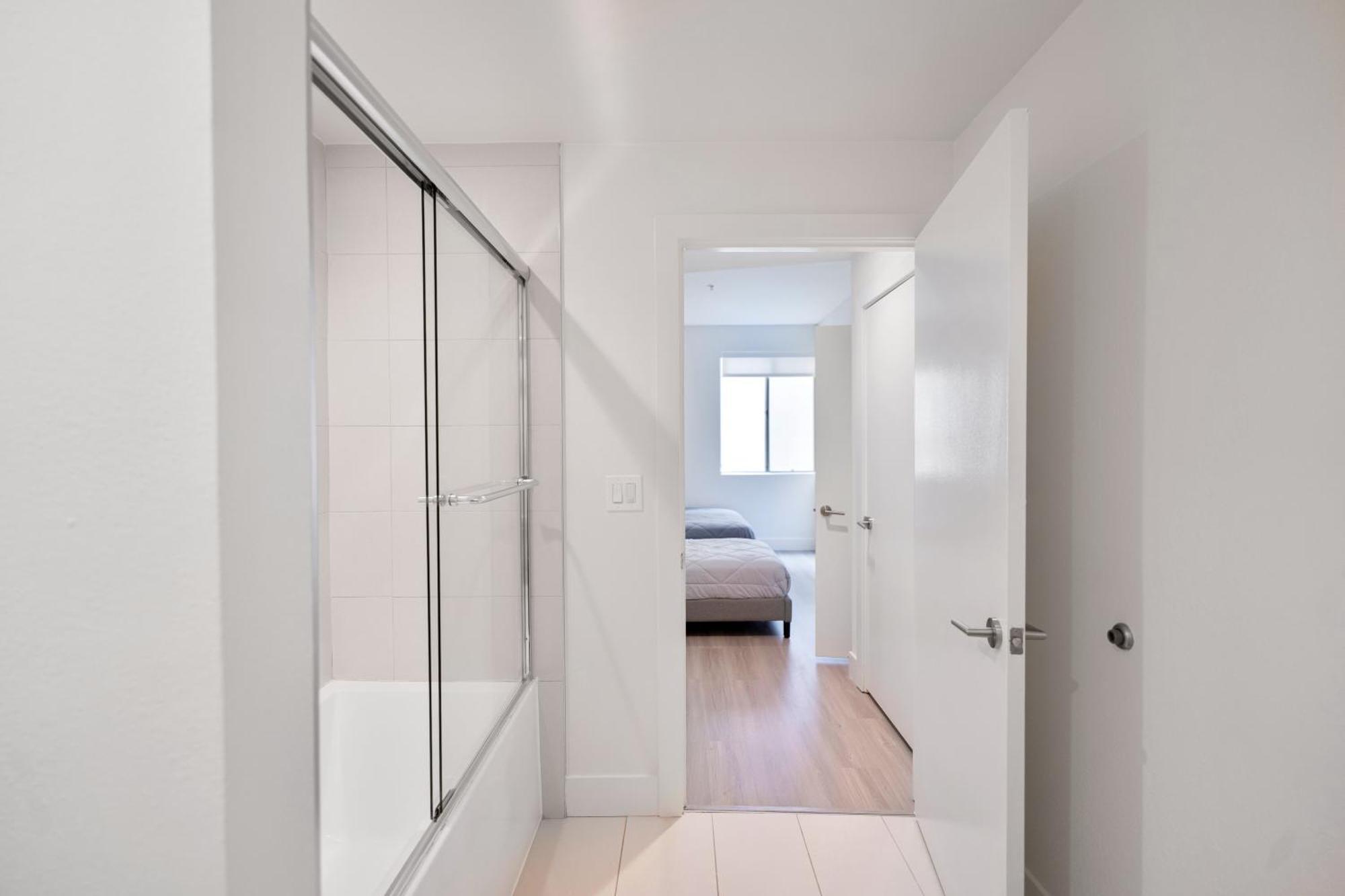 Pacific Pearl 2 Bed With Free Parking In Santa Monica Los Angeles