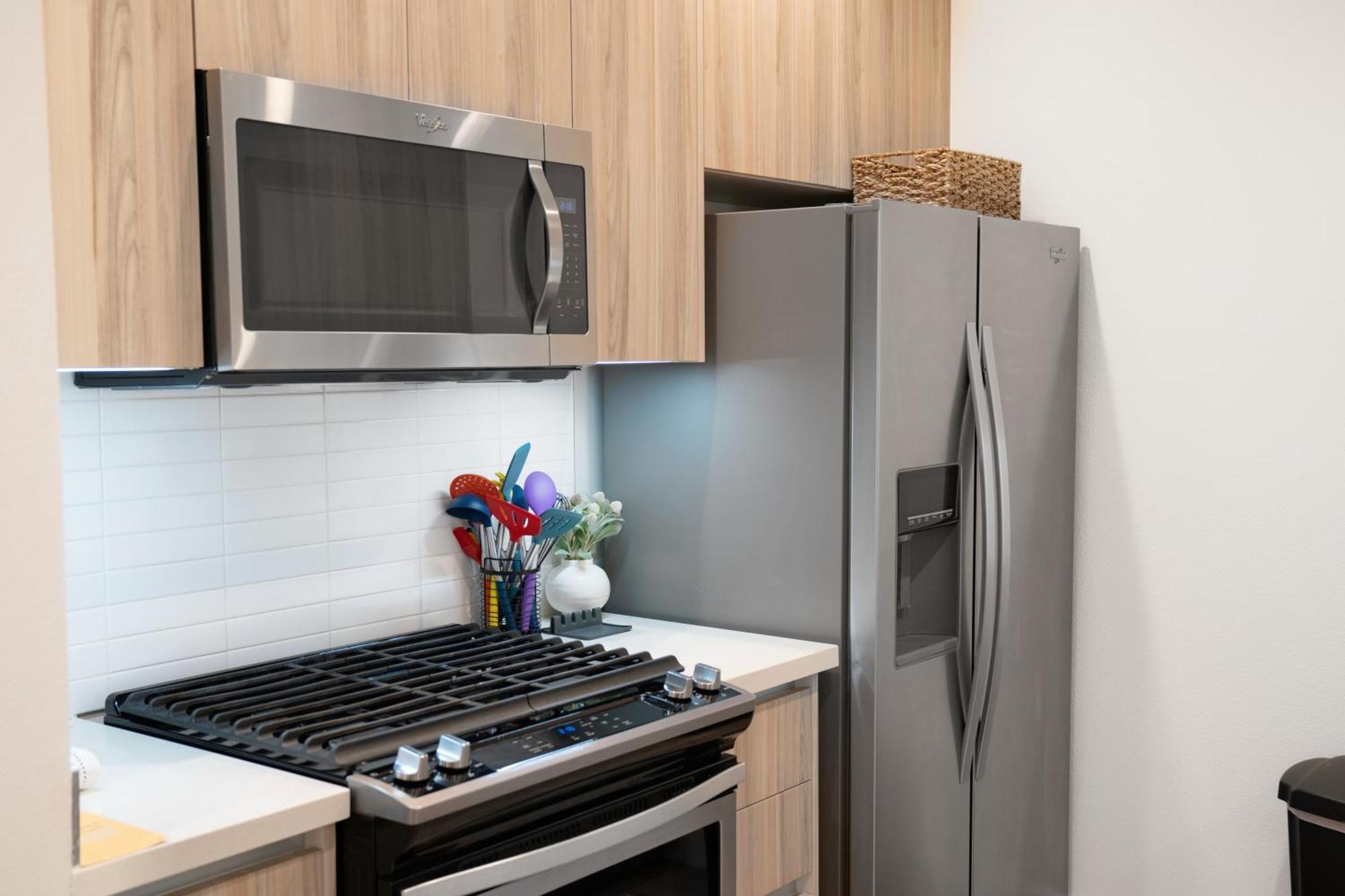 Pacific Pearl 2 Bed With Free Parking In Santa Monica Los Angeles