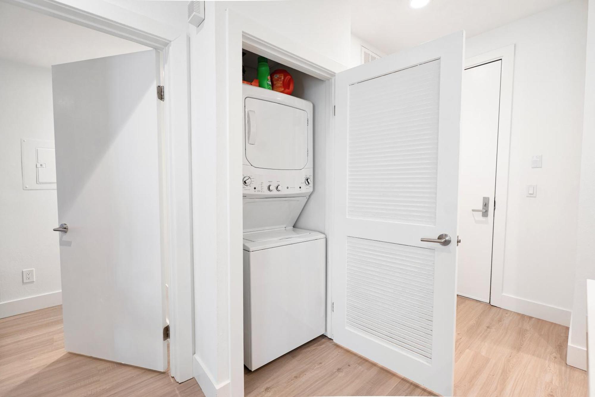 Pacific Pearl 2 Bed With Free Parking In Santa Monica Apartment *