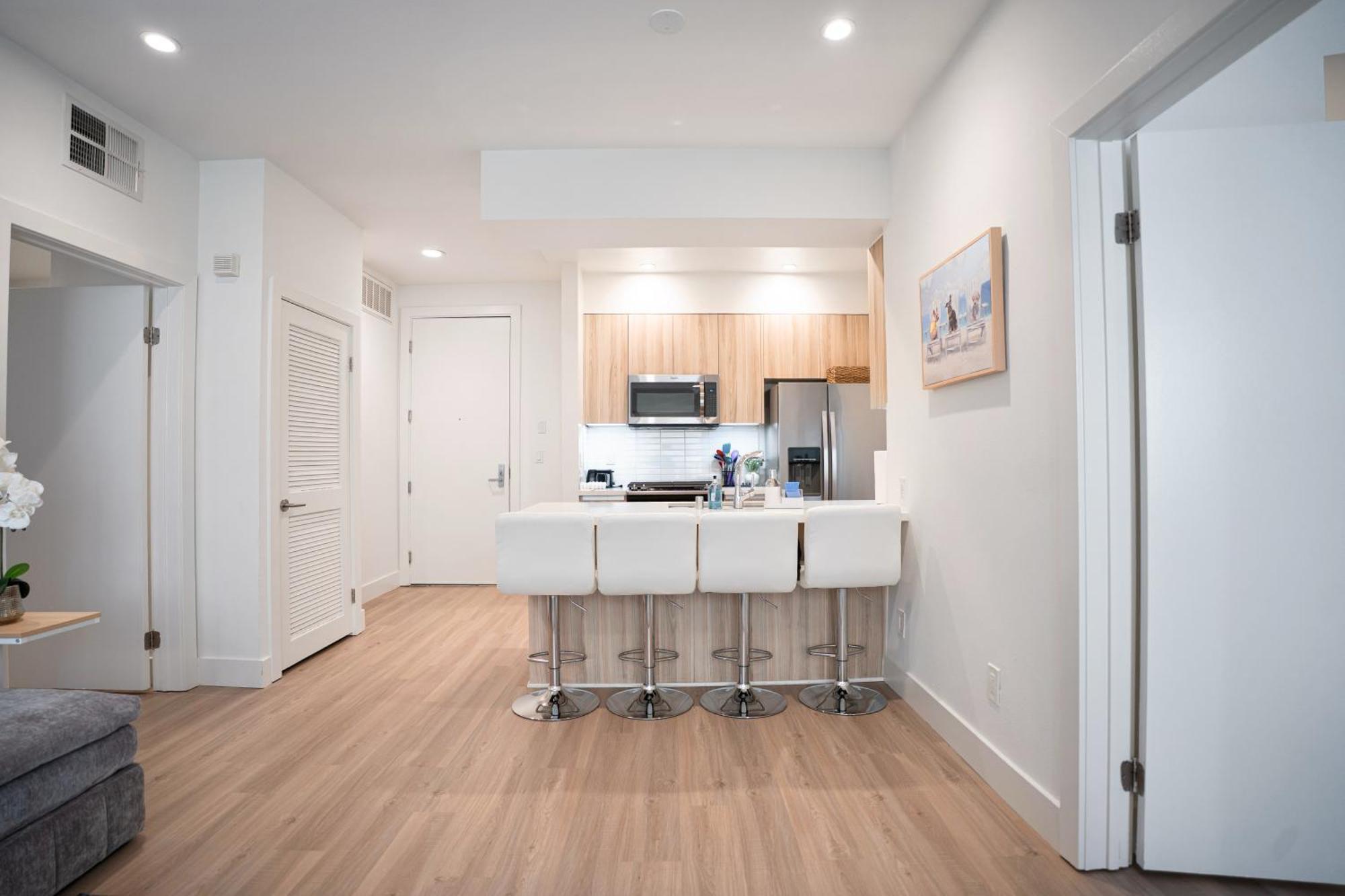 Pacific Pearl 2 Bed With Free Parking In Santa Monica Los Angeles